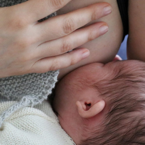 Zu wenig Muttermilch – was wirklich bei Muttermilchmangel hilft
